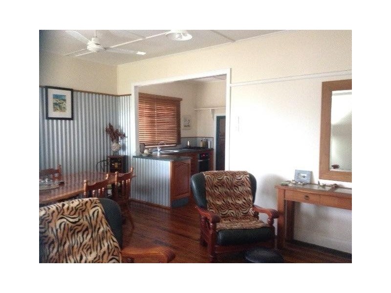 121 Queens Beach Esplanade, Bowen QLD 4805