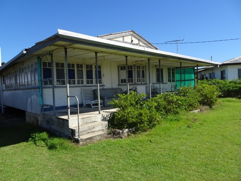 71 Queens Beach Esplanade, Bowen QLD 4805