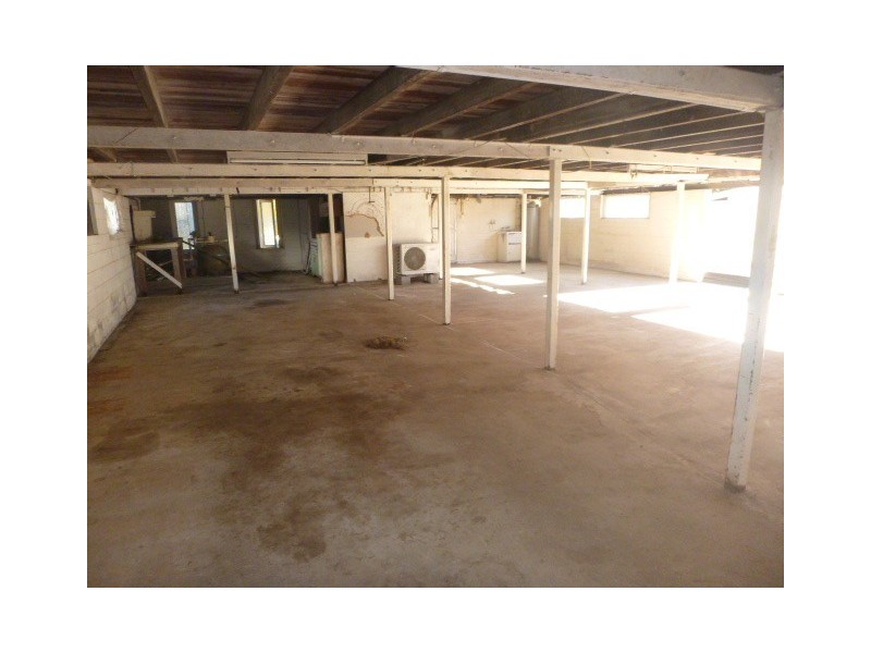 106 Powell Street, Bowen QLD 4805