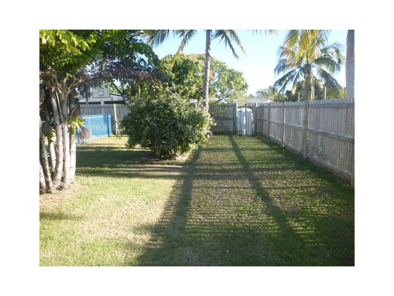 106 Powell Street, Bowen QLD 4805