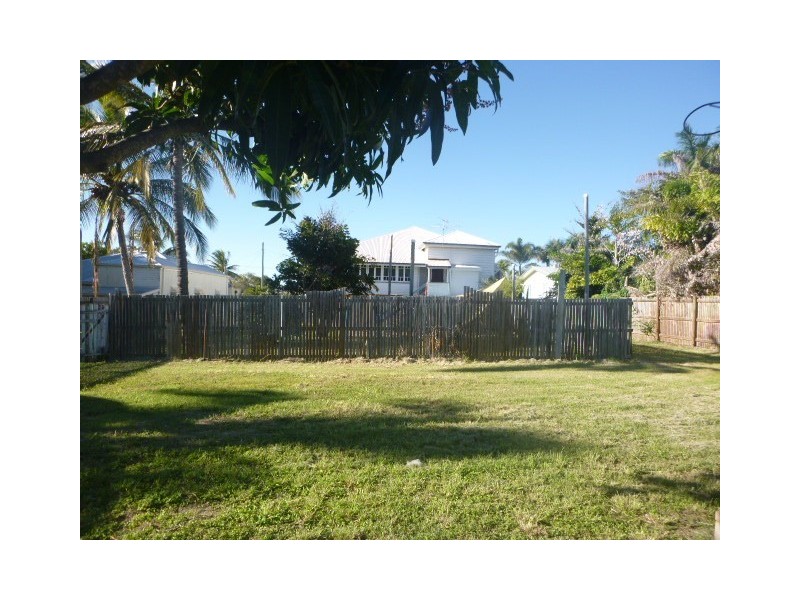 106 Powell Street, Bowen QLD 4805