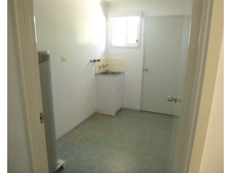 8 Salisbury Crescent, Bowen QLD 4805