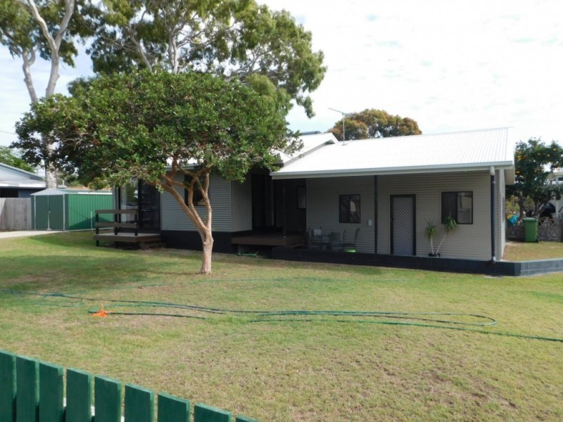 25 Field Street, Bowen QLD 4805