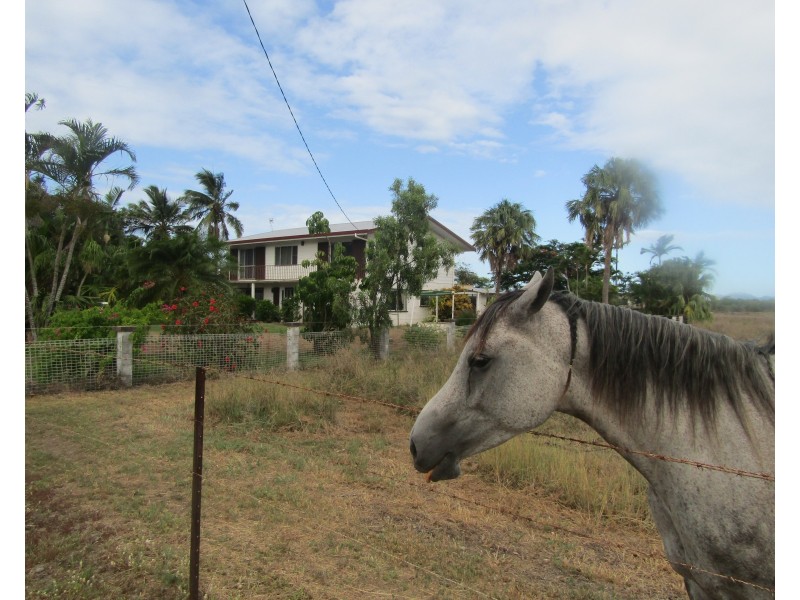 54 Avoca Road, Bowen QLD 4805