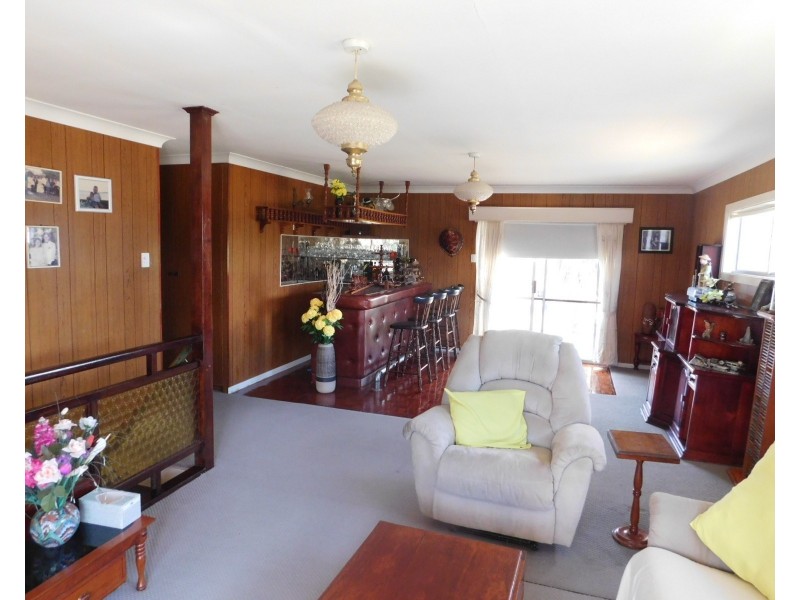 54 Avoca Road, Bowen QLD 4805