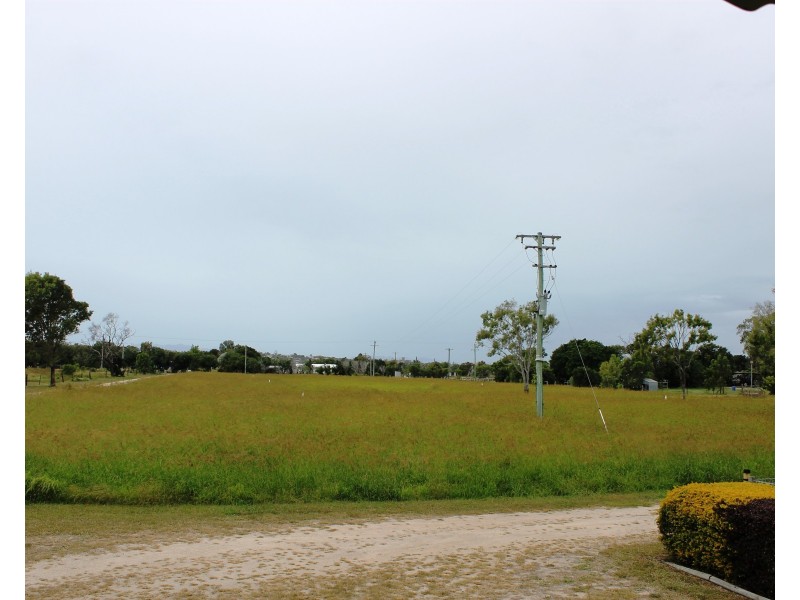 37 Betzels Lane, Bowen QLD 4805