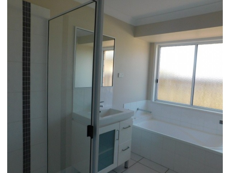 10 Coolibah St, Bowen QLD 4805