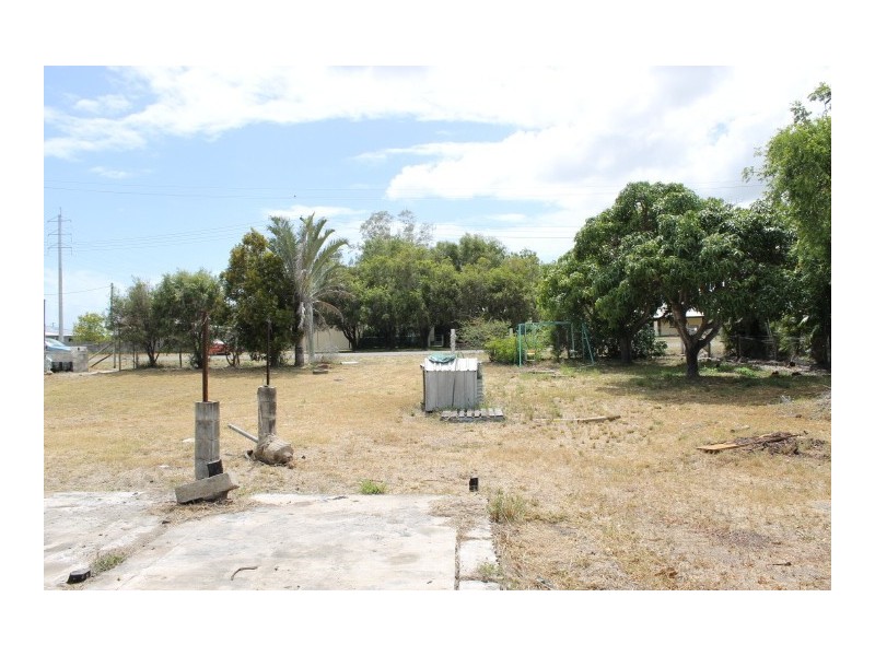 37 Skene Street, Bowen QLD 4805