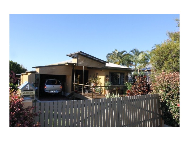 4 Livingstone Street, Bowen QLD 4805