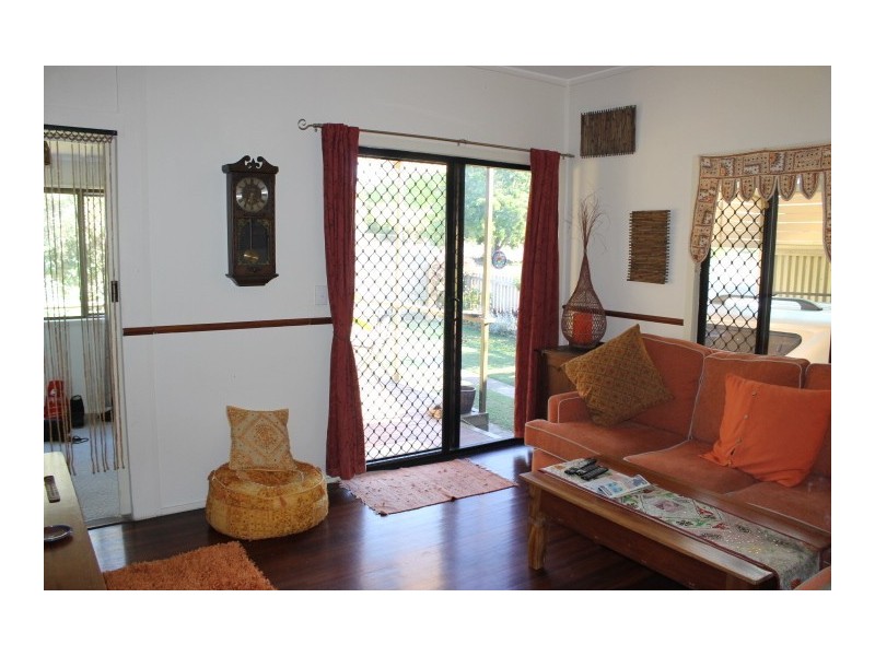 4 Livingstone Street, Bowen QLD 4805