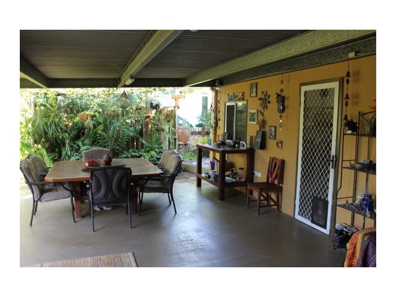 4 Livingstone Street, Bowen QLD 4805