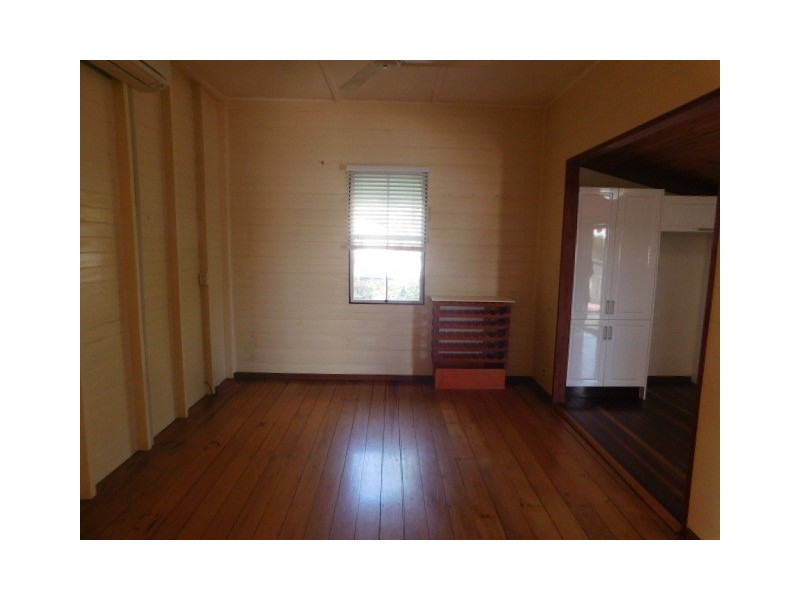 59 Poole Street, Bowen QLD 4805