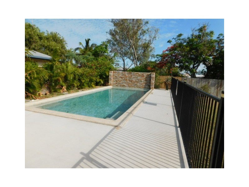 59 Poole Street, Bowen QLD 4805
