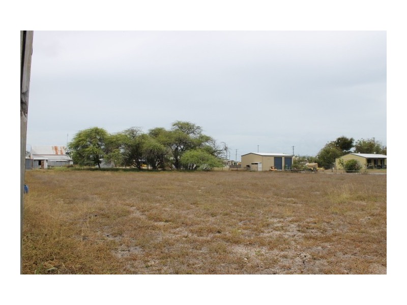 22 Skene Street, Bowen QLD 4805