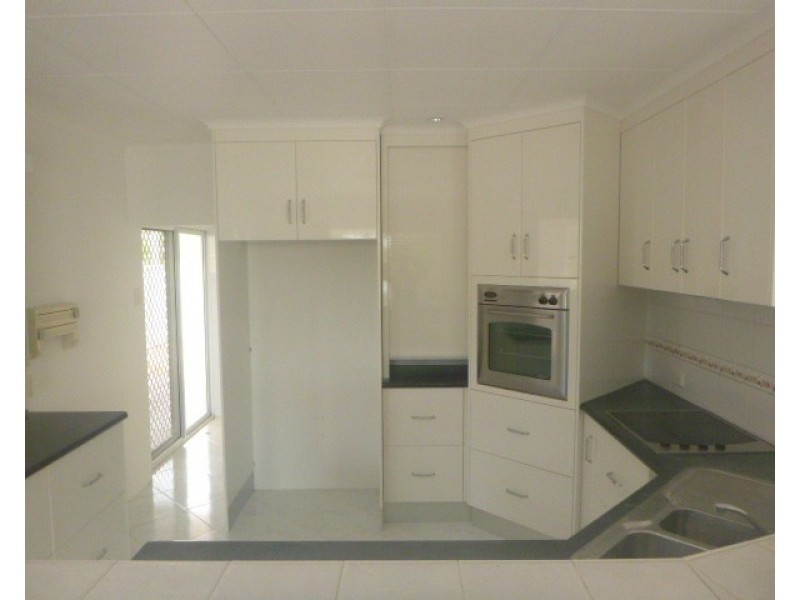 51 Edwards Esplanade, Brisk Bay QLD 4805