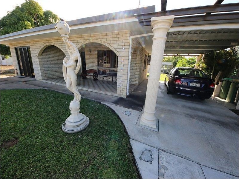 74 Eighth Street, Home Hill QLD 4806
