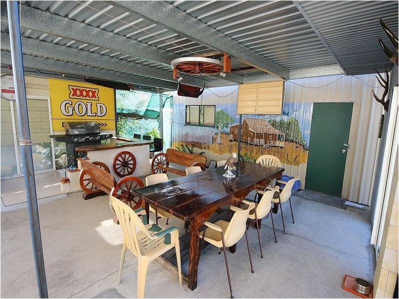 74 Eighth Street, Home Hill QLD 4806
