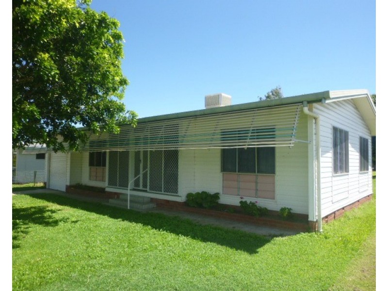 8 Marshall Street, Bowen QLD 4805