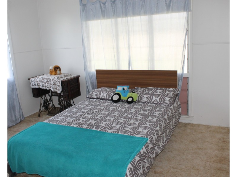 8 Marshall Street, Bowen QLD 4805