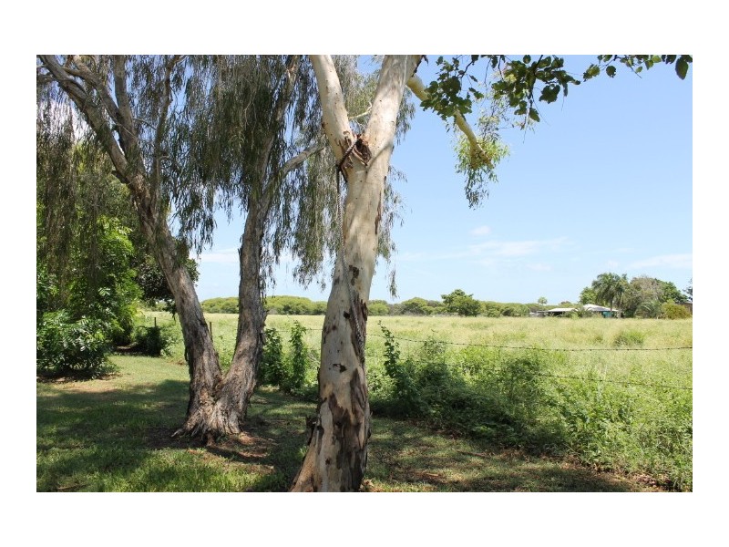 175 Inveroona Road, Bowen QLD 4805
