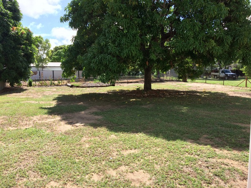 45 Holborne Street, Bowen QLD 4805