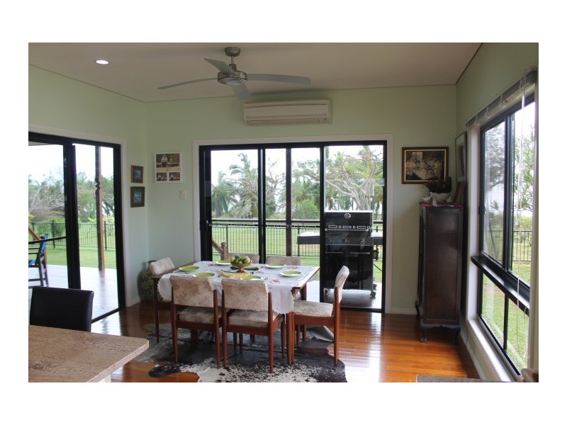 42 Whyte Avenue, Bowen QLD 4805