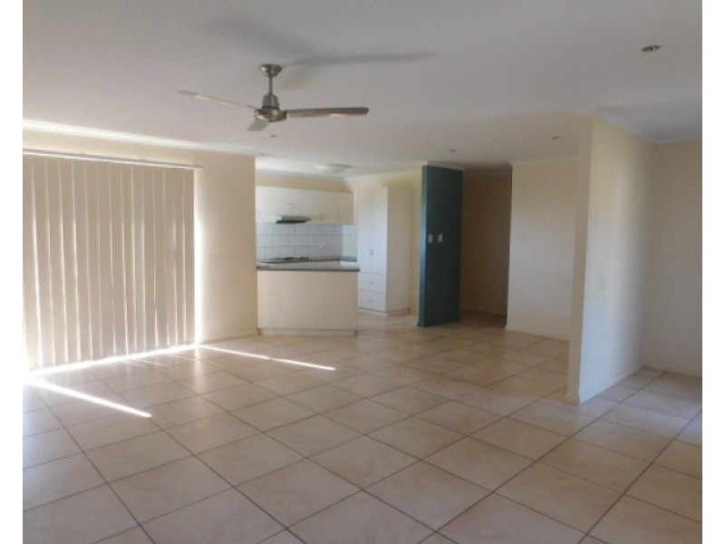 4 Allan Place, Bowen QLD 4805