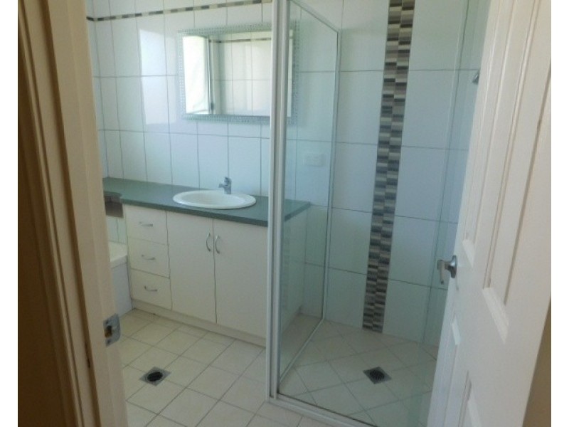 4 Allan Place, Bowen QLD 4805