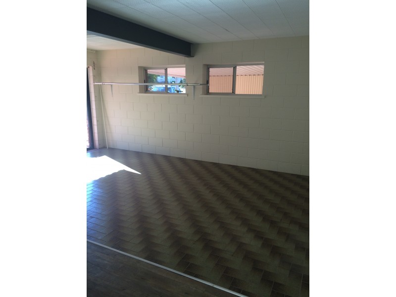 25 Rose Bay Road, Bowen QLD 4805