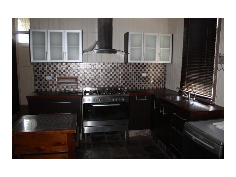 46 Poole Street, Bowen QLD 4805