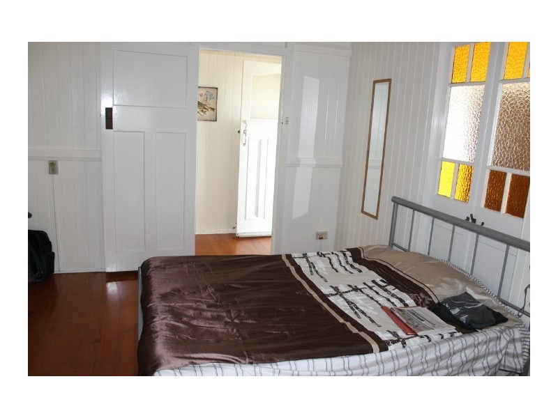 19 Poole Street, Bowen QLD 4805