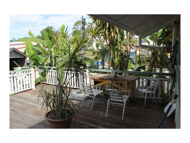 19 Poole Street, Bowen QLD 4805