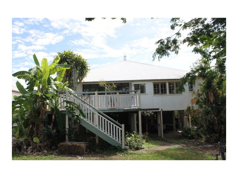 19 Poole Street, Bowen QLD 4805