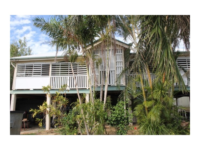 19 Poole Street, Bowen QLD 4805