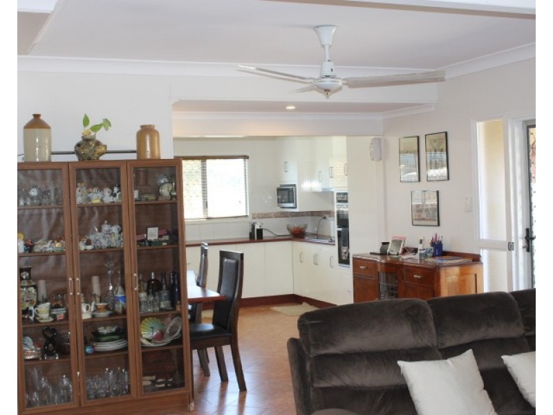 98 Gregory Street, Bowen QLD 4805