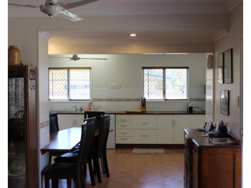 98 Gregory Street, Bowen QLD 4805