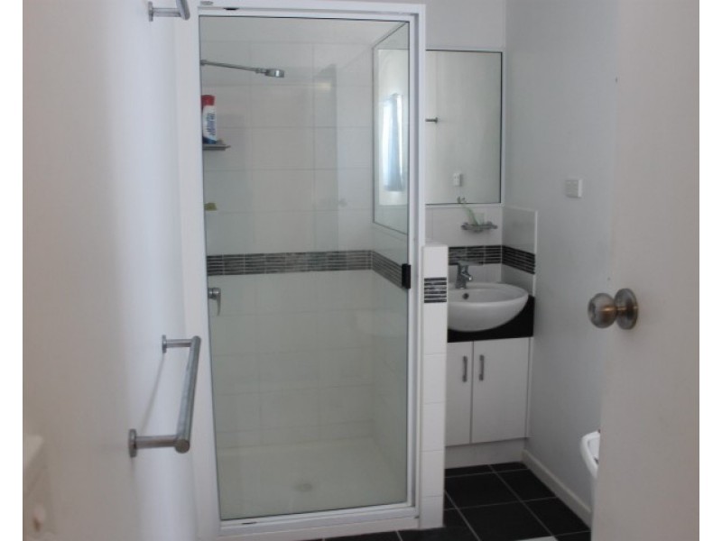 98 Gregory Street, Bowen QLD 4805