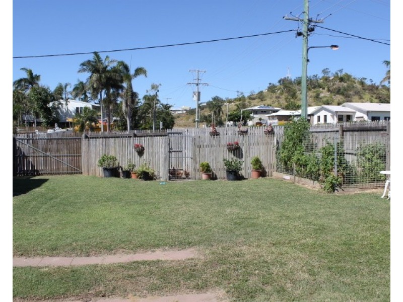 98 Gregory Street, Bowen QLD 4805