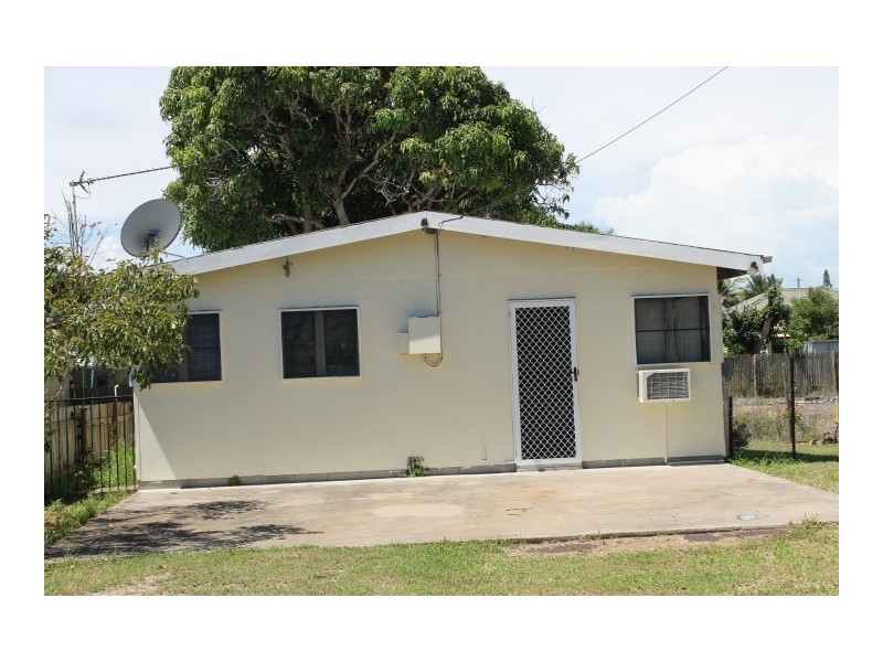 42 Creek Street, Bowen QLD 4805