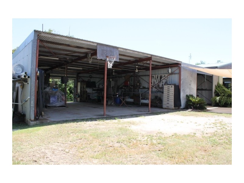 175 Inveroona Road, Bowen QLD 4805