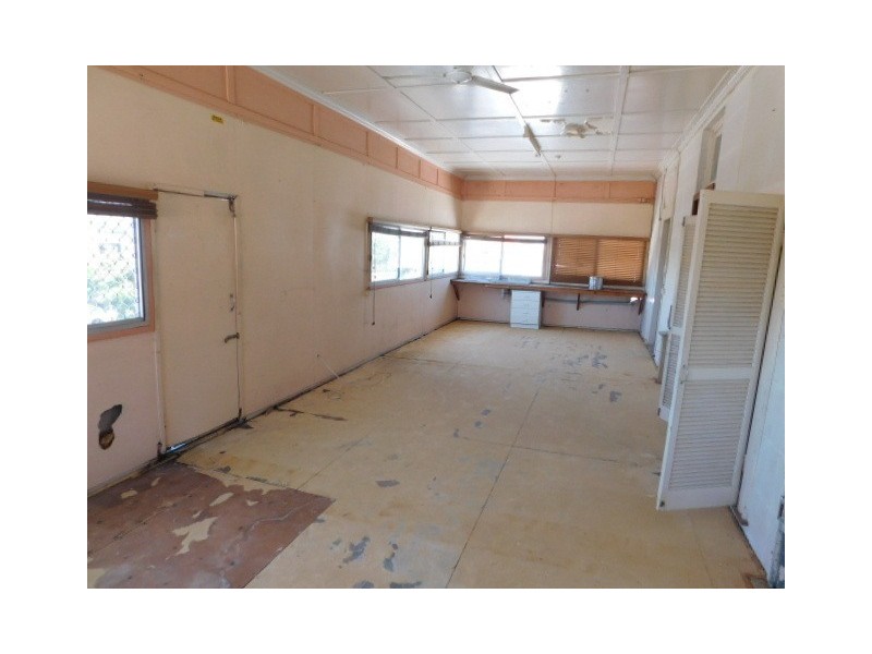 43 Herbert Street, Bowen QLD 4805