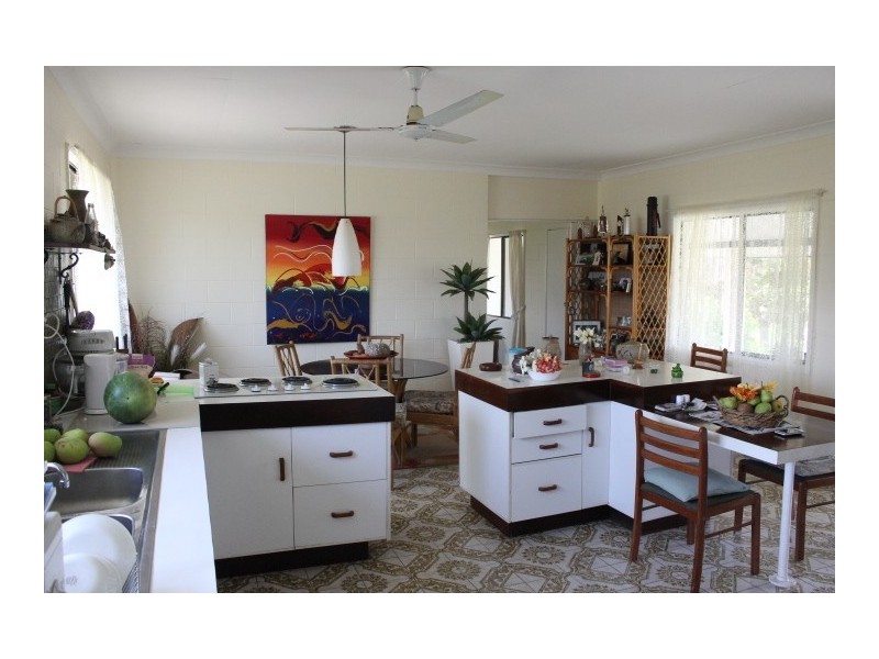 40 Inverdon Road, Bowen QLD 4805