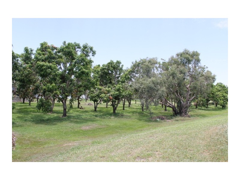 40 Inverdon Road, Bowen QLD 4805