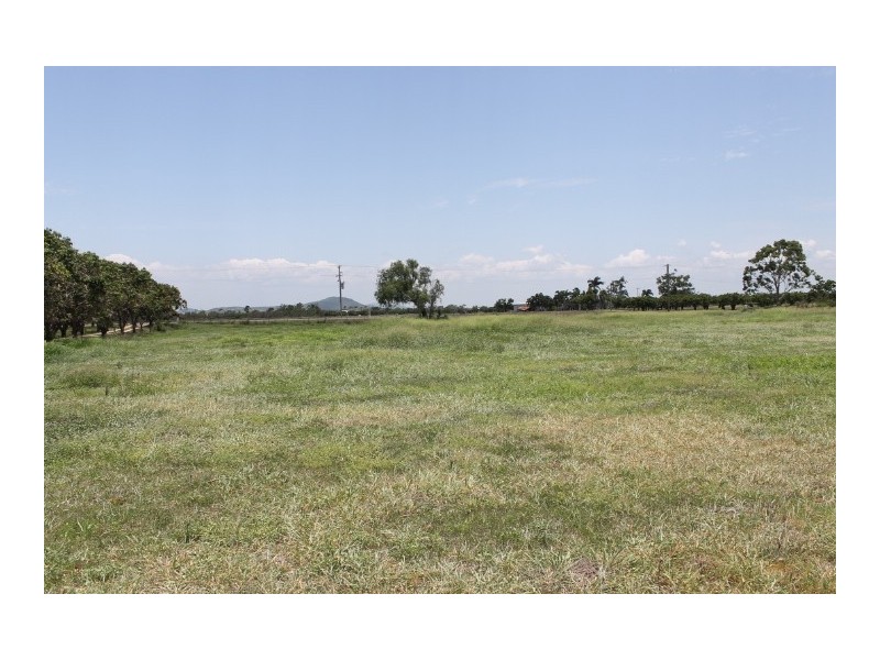 40 Inverdon Road, Bowen QLD 4805