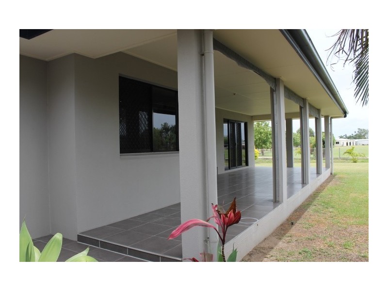 16 Lucinda Place, Bowen QLD 4805
