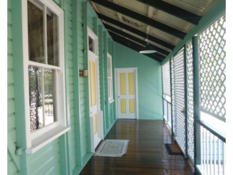 12 Hay Street, Bowen QLD 4805