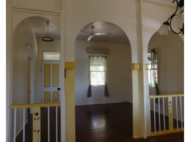 12 Hay Street, Bowen QLD 4805