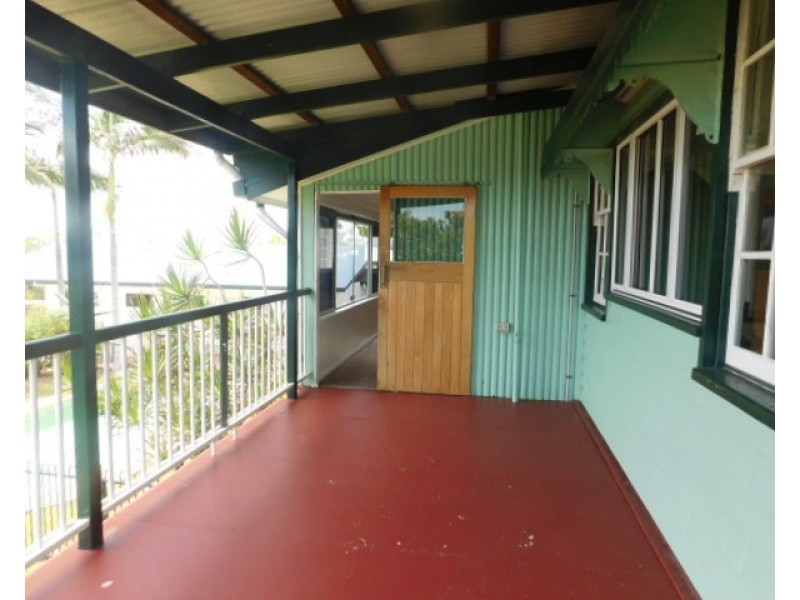 12 Hay Street, Bowen QLD 4805