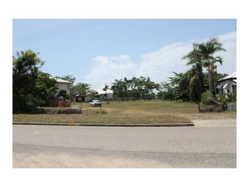 51 Poole Street, Bowen QLD 4805