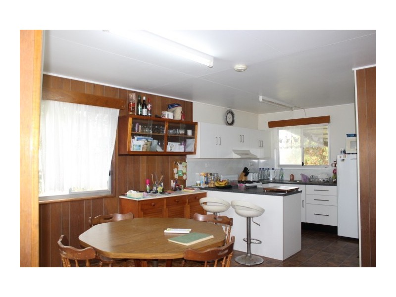 91 Gee Dee Road, Bowen QLD 4805